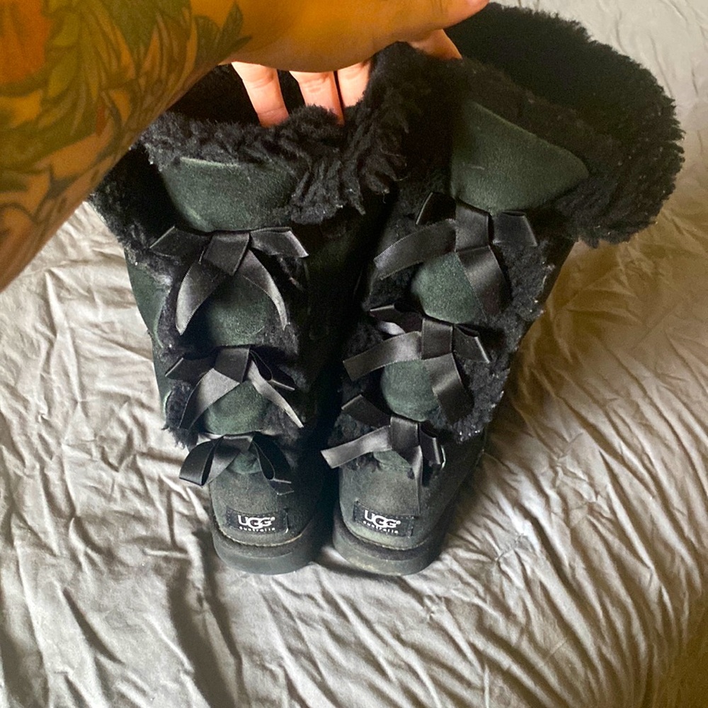 Black Uggs 🖤